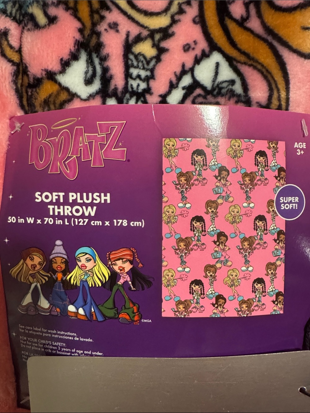 Bratz Soft Plush Throw - Pink Character Print